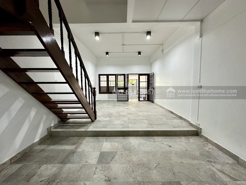 ขายทาวน์เฮ้าส์ หมู่บ้านสิรินเฮ้าส์ 2 ซ.ภูมิเวท 11 (แจ้งวัฒนะ–ปากเกร็ด 16) เข้าทาง แจ้งวัฒนะ–ปากเกร็ด 4 ได้ บ้านรีโนเวทใหม่ 19 ตร.วา ใกล้ BTS ปากเกร็ด และท่าเรือ