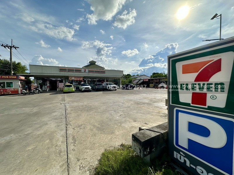 ขายทาวน์เฮ้าส์ หมู่บ้านสิรินเฮ้าส์ 2 ซ.ภูมิเวท 11 (แจ้งวัฒนะ–ปากเกร็ด 16) เข้าทาง แจ้งวัฒนะ–ปากเกร็ด 4 ได้ บ้านรีโนเวทใหม่ 19 ตร.วา ใกล้ BTS ปากเกร็ด และท่าเรือ