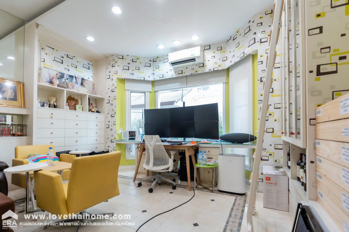 ขายบ้านคฤหาสน์หรู ม.ลดาวัลย์ ราชพฤกษ์-ปิ่นเกล้า Modern Style บ้านหลังมุม แถม!เฟอร์นอกบางส่วน (มุ้งลวดนิรภัย) และมีสนามชิพพัตต์กอล์ฟขนาดใหญ่ ทำเลสุดยอด พื้นที่222ตรว. "ลดราคาสุดๆ จาก75ล้าน เหลือ62ล้าน" เท่านั้น (ราคานี้ผู้ซื้อต้องโอนเอง)