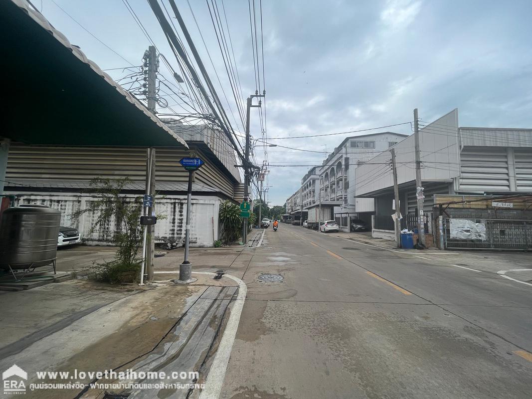 ขายที่ดิน ซ.นนทบุรี8 แยก8 ถ.นนทบุรี1 พื้นที่ 2-3-41 ไร่ หน้ากว้าง 42 เมตร ลึก 110 เมตร โดยประมาณ สวย ถูก คุ้มมาก