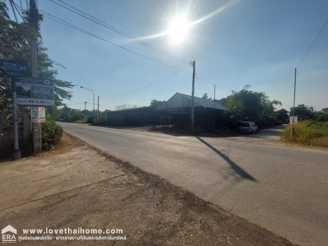 ขายที่ดิน ถนนสุสวาท บึงลาดสวาย คลอง4 ธัญบุรี-ลำลูกกา ปทุมธานี พื้นที่ 100 ตรว. ราคาถูกมาก เหมาะทำที่พักอาศัย หน้ากว้าง 15 x 27 ม. แปลงสี่เหลี่ยมสวย น้ำ,ประปาพร้อมมาก