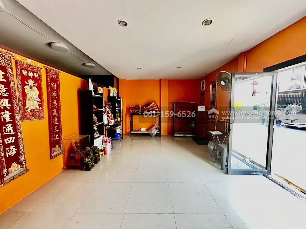 ขายทาวน์เฮ้าส์ เดอะคอนเนค 41 แจ้งวัฒนะ–ติวานนท์ หลังมุม 39.7 ตร.ว. ต่อเติมเต็มพื้นที่ ทำเลดี ใกล้รถไฟฟ้าสายสีชมพู-สถานีปากเกร็ด