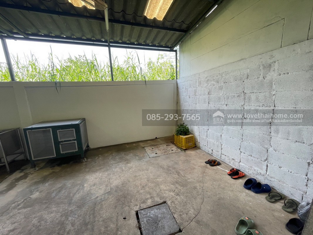 ขายตึกแถว 4 ชั้น ซอยคลองหลวง16 หมู่บ้านสินธานี ถนนพหลโยธิน พื้นที่ 17.7 ตรว. ทำเลดี ใกล้แหล่งสาธารณูปโภค ตรงข้ามไทวัสดุ รังสิต