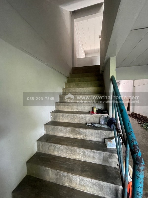 ขายตึกแถว 4 ชั้น ซอยคลองหลวง16 หมู่บ้านสินธานี ถนนพหลโยธิน พื้นที่ 17.7 ตรว. ทำเลดี ใกล้แหล่งสาธารณูปโภค ตรงข้ามไทวัสดุ รังสิต