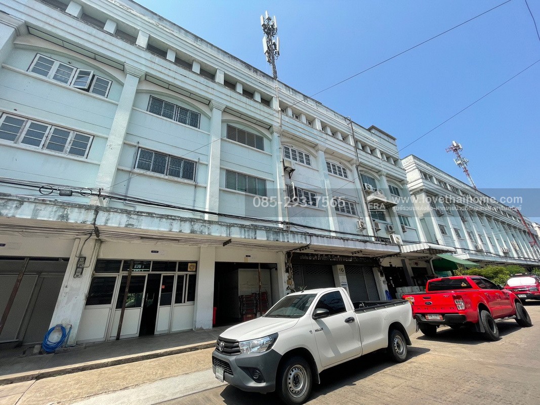 ขายตึกแถว 4 ชั้น ซอยคลองหลวง16 หมู่บ้านสินธานี ถนนพหลโยธิน พื้นที่ 17.7 ตรว. ทำเลดี ใกล้แหล่งสาธารณูปโภค ตรงข้ามไทวัสดุ รังสิต