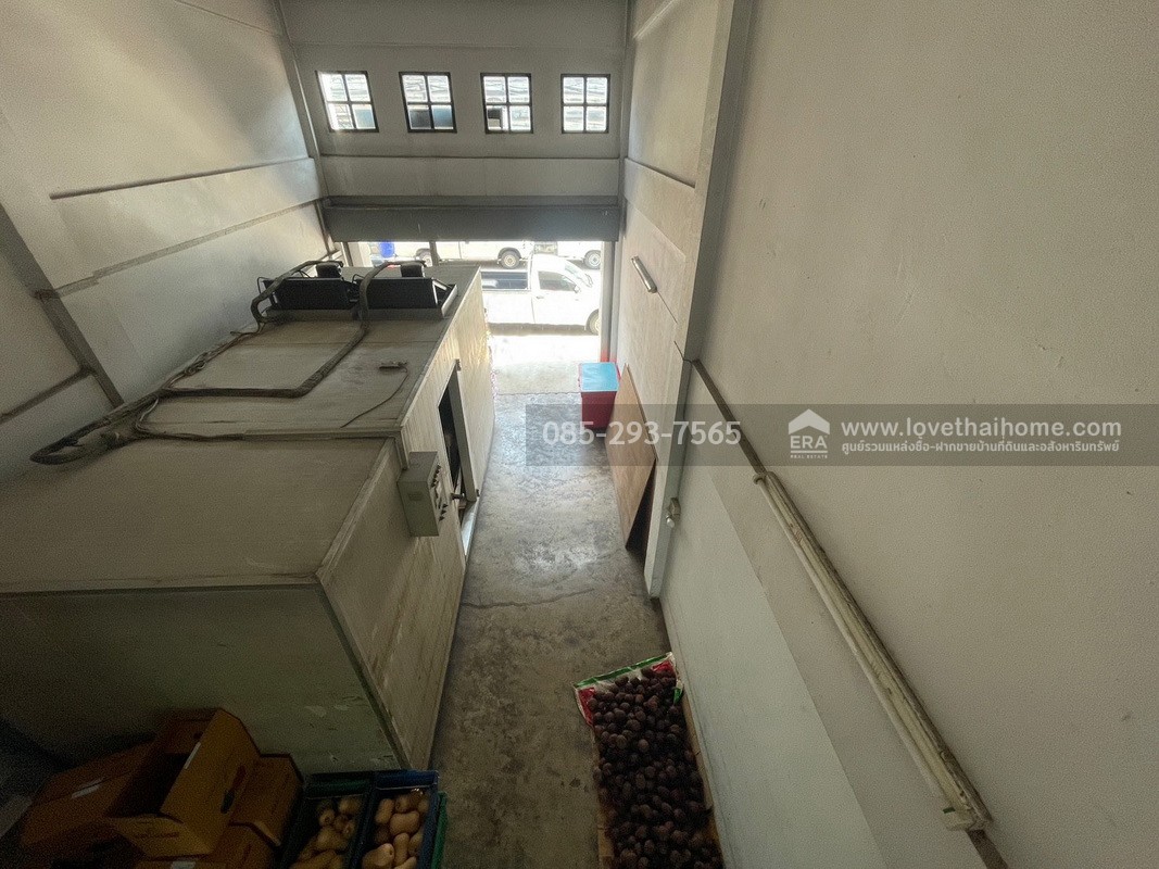 ขายตึกแถว 4 ชั้น ซอยคลองหลวง16 หมู่บ้านสินธานี ถนนพหลโยธิน พื้นที่ 17.7 ตรว. ทำเลดี ใกล้แหล่งสาธารณูปโภค ตรงข้ามไทวัสดุ รังสิต