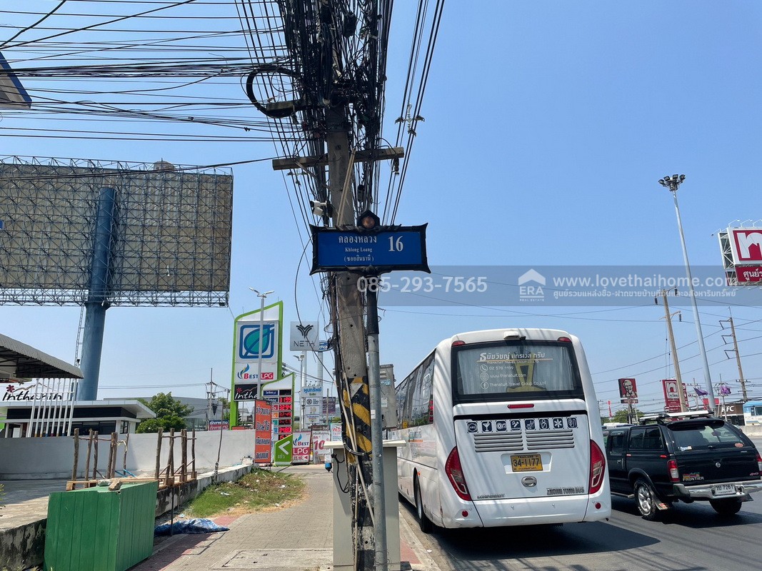 ขายตึกแถว 4 ชั้น ซอยคลองหลวง16 หมู่บ้านสินธานี ถนนพหลโยธิน พื้นที่ 17.7 ตรว. ทำเลดี ใกล้แหล่งสาธารณูปโภค ตรงข้ามไทวัสดุ รังสิต