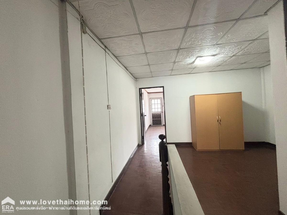 ขายทาวน์เฮ้าส์ หมู่บ้านเกร็ดแก้ว รัตนาธิเบศร์ 26 ใกล้รถไฟฟ้าสายสีม่วง-สถานีบางกระสอ พื้นที่ 17 ตรว. พร้อมอยู่ บ้านต่อเติมโรงรถและครัวเรียบร้อย