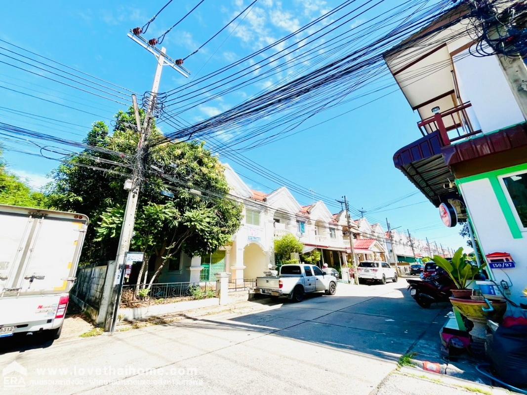 ขายทาวน์เฮ้าส์ 2 ชั้น หมู่บ้านนิรันดร์วิลล์6 ซอยวัดศรีวารีน้อย พื้นที่18.8ตรว. ขายเพียงแค่1.49ล้านเท่านั้น ขาสถูกกว่าทุกหลังในโครงการนี้แล้วค่ะ บ้านสภาพดีพร้อมอยู่