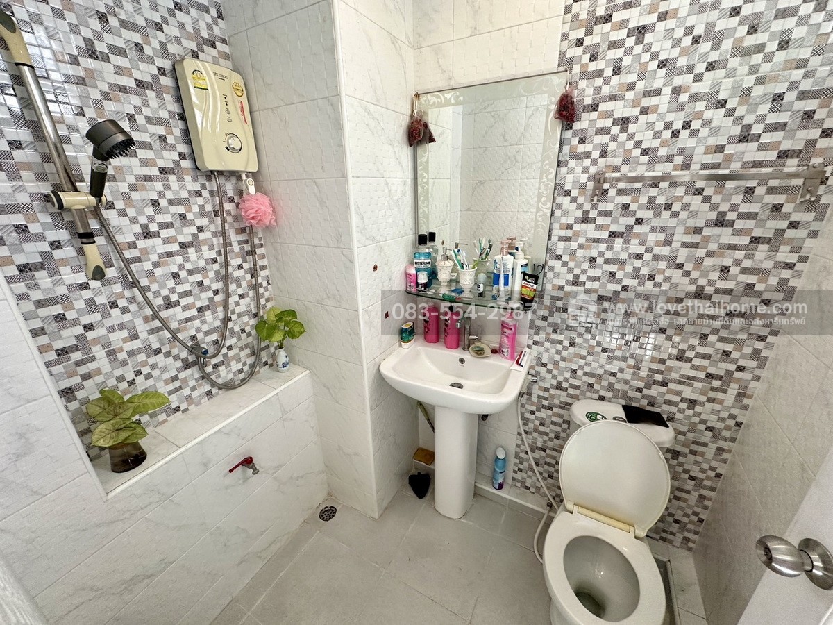 ขายคอนโดชาร์มมิ่ง ริเวอร์ไซด์ ปากเกร็ด-นนทบุรี ห้องสตูดิโอ 36 ตรม. ชั้น 7 ใกล้รถไฟฟ้าสายสีชมพูเพียง 3 นาที ปรับลดราคาเหลือ 500,000 เท่านั้น(ห้องเปล่า)