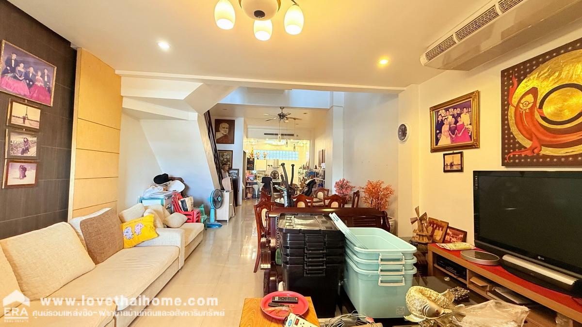 ขายตึกแถว 4 ชั้น ซอยสุภาพงษ์3 แยก8 ถนนศรีนครินทร์40 พื้นที่ 27 ตรว. ใกล้ MRT สถานีสวนหลวง ร.9