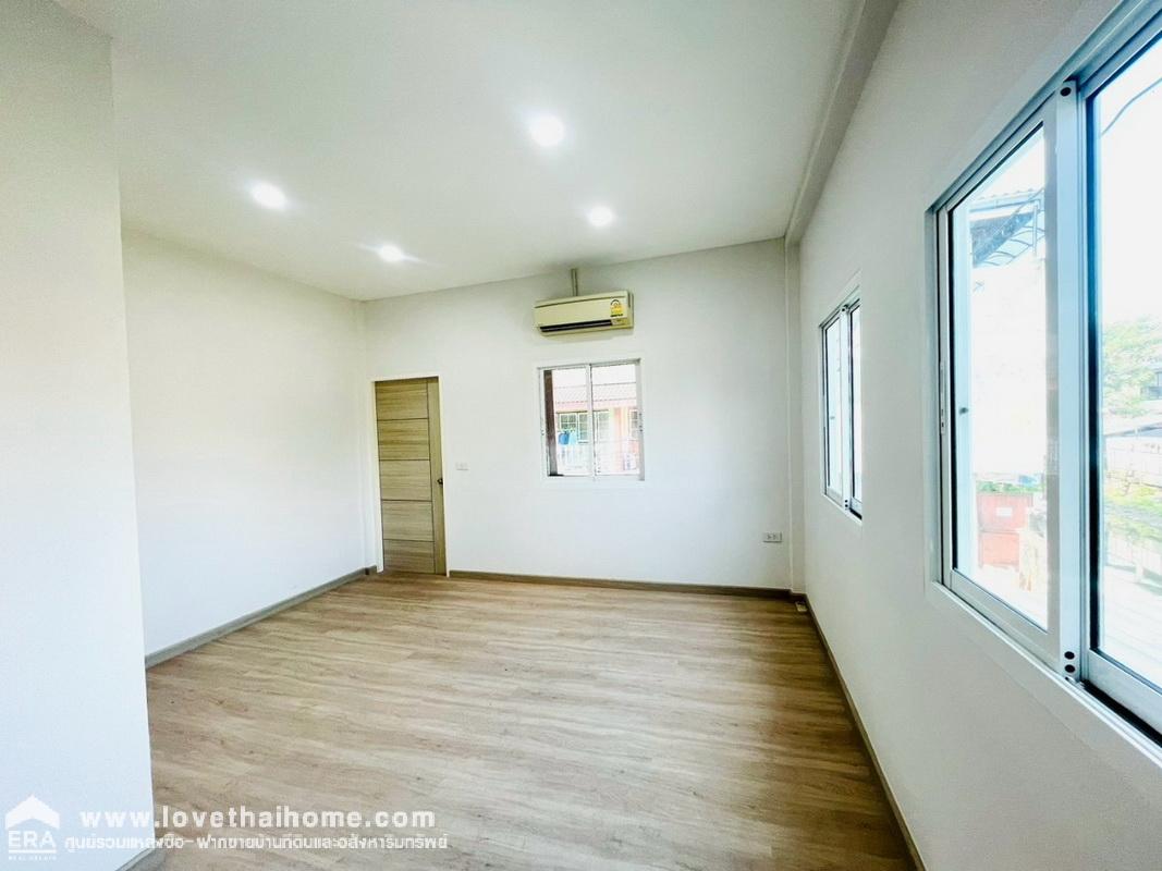 ขายทาวน์เฮ้าส์ 2 ชั้น ม.ฉัตรแก้ว แฮปปี้แลนด์1 แยก5 พื้นที่ 32 ตรว. หลังมุม รีโนเวท สวยฉ่ำ พร้อมเข้าอยู่ได้เลย ใกล้เดอะมอลล์บางกะปิ,MRT สายสีเหลือง สถานีบางกะปิ
