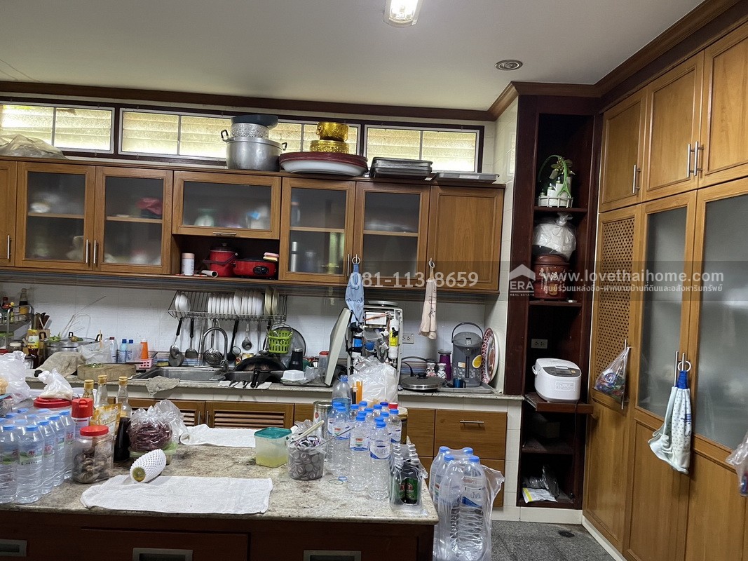 ขายถูกบ้านหรูบางใหญ่ นนทบุรี ซอยวัดหลังบาง ถนนกาญจนาภิเษก พื้นที่ 832 ตรว. บ้านเป็นไม้สักทองทั้งหลัง ไม้สักได้อายุหายาก สวยงามมากหรูหรา ใกล้ถนนกาญจนาภิเษก