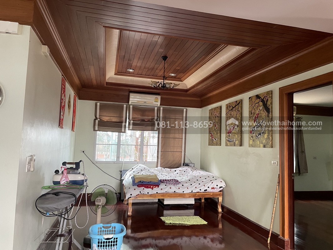 ขายถูกบ้านหรูบางใหญ่ นนทบุรี ซอยวัดหลังบาง ถนนกาญจนาภิเษก พื้นที่ 832 ตรว. บ้านเป็นไม้สักทองทั้งหลัง ไม้สักได้อายุหายาก สวยงามมากหรูหรา ใกล้ถนนกาญจนาภิเษก
