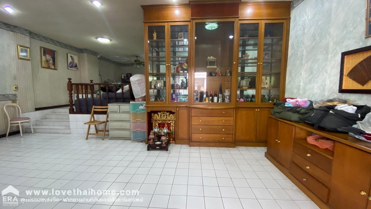 ขายบ้านปิ่นเกล้า วิลล่า ติดแยกอรุณอัมรินทร์ ทาวน์โฮม 3 ชั้น 32 ตรว. ย่านใจเมือง ใกล้โรงพยาลาลศิริราช 5 นาที และใกล้รถไฟฟ้าสายสีน้ำเงิน