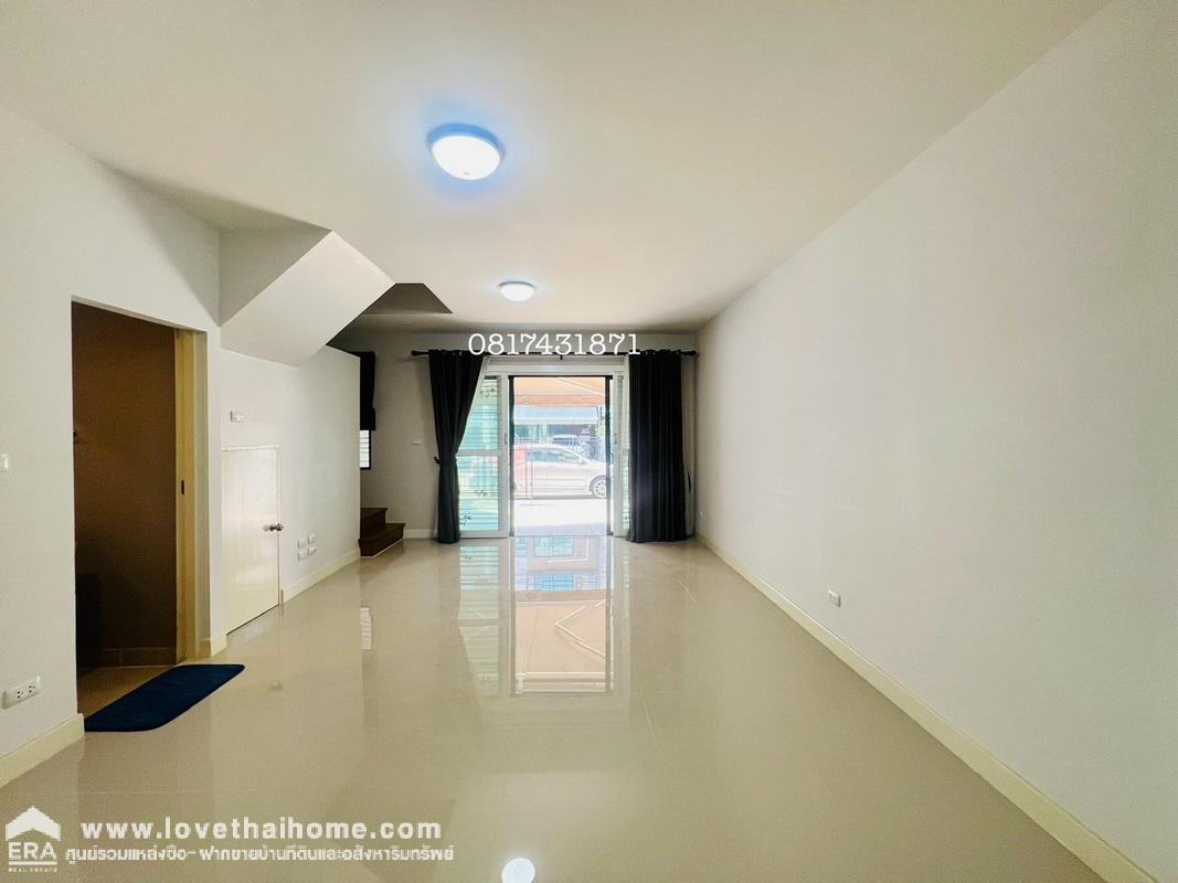 ขายทาวน์โฮม 3 ชั้น หมู่บ้านกลางเมือง รามอินทรา-วัชรพล บ้านใหม่ สภาพดี พร้อมเข้าอยู่ ราคาต่อรองได้ พื้นที่ 18.1 ตรว.