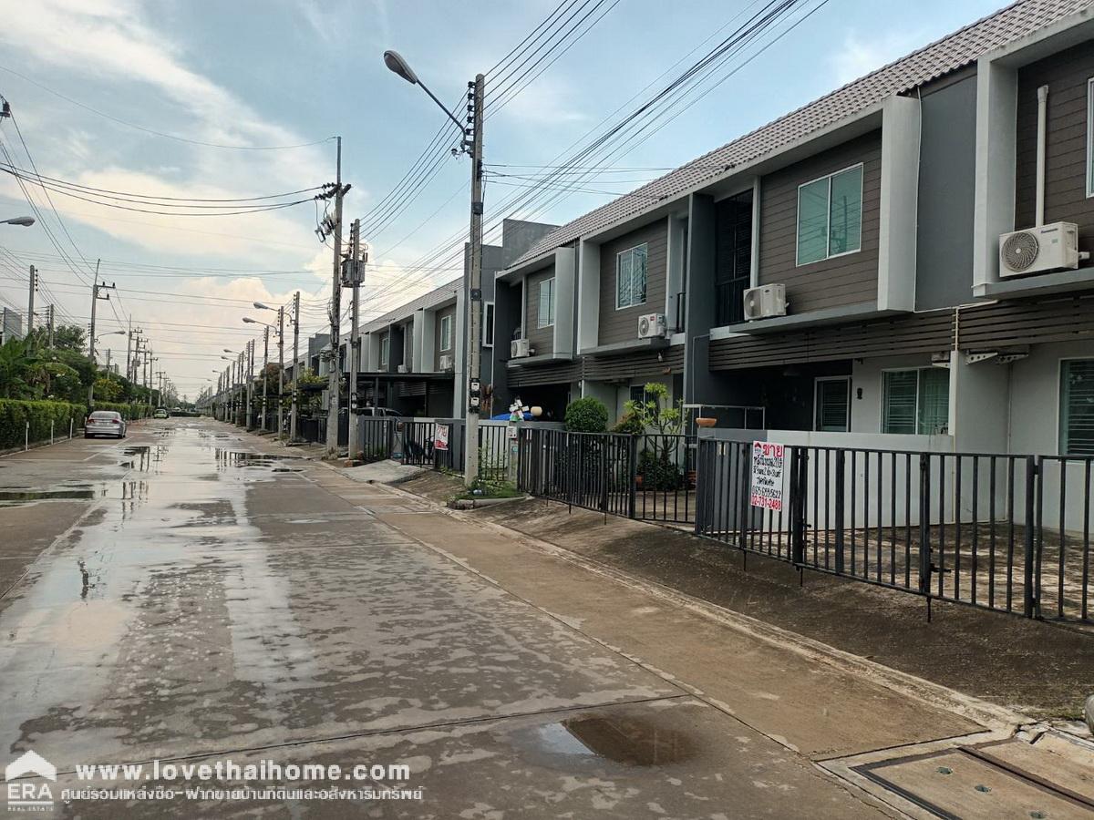 ขายบ้านเดอะคัลเลอร์ส 2 รังสิต-คลอง 4 ทาวน์เฮ้าส์ 2 ชั้น 20 ตรว. ถนนเมนเข้าไม่ลึก ใกล้โรงเรียนบีคอนเฮาส์แย้มสอาดรังสิต หั่นราคาสุดๆ มาเป็นเจ้าของด่วน!