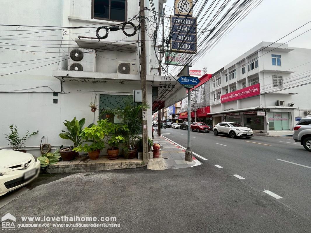 ขายทาวน์เฮ้าส์ 2 ชั้น ซอยโชคชัย4 ซอย4/3 ถนนลาดพร้าว53 พื้นที่ 20 ตรว. ลดพิเศษจาก 5.9 ล้าน เหลือเพียง 4.9 ล้านบาท พร้อมโอน ทำเลเดินทางสะดวกมาก ใกล้ตลาดโชคชัย4 ใกล้ตลาดอินดี้ อาหารการกินมากมาย สะดวกจริงๆ ราคาคุยได้