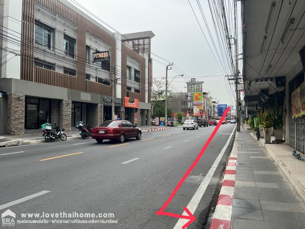 ขายทาวน์เฮ้าส์ 2 ชั้น ซอยโชคชัย4 ซอย4/3 ถนนลาดพร้าว53 พื้นที่ 20 ตรว. ลดพิเศษจาก 5.9 ล้าน เหลือเพียง 4.9 ล้านบาท พร้อมโอน ทำเลเดินทางสะดวกมาก ใกล้ตลาดโชคชัย4 ใกล้ตลาดอินดี้ อาหารการกินมากมาย สะดวกจริงๆ ราคาคุยได้