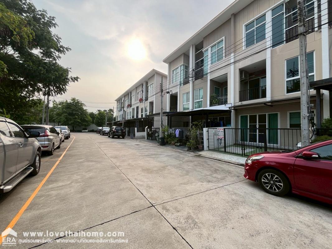 ขายทาวน์โฮม 3 ชั้น ซอยพระยามสุเรนทร์24 หมู่บ้านซิกเนเจอร์ รามอินทรา109 พื้นที่ 20.1 ตรว. บ้านสุดสวย พร้อมอยู่ หน้าสวนสาธารณะ วิวสวย น่าอยู่ ราคาคุยได้สุดๆ บ้านใหม่ยังไม่เคยอยู่