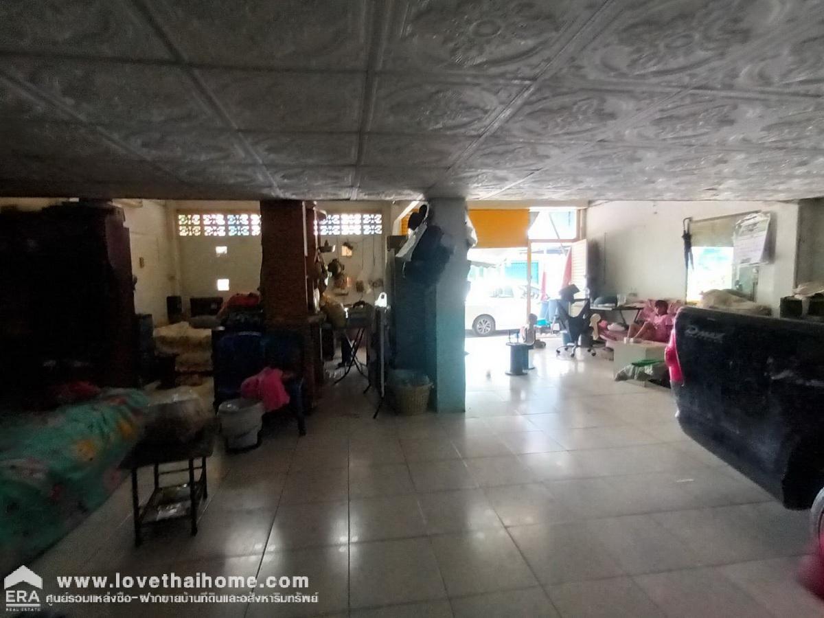 ขายตึกแถวในซอยประชาอุทิศ 33 แยก 7 หมู่บ้านสุขสวัสดิ์สวนธน ตึก 2 คูหา 3 ชั้นครึ่ง มีดาดฟ้า ขนาด 34 ตารางวา ราคาถูก ค้าขายได้ ใกล้รถไฟฟ้า MRT สุขสวัสดิ์