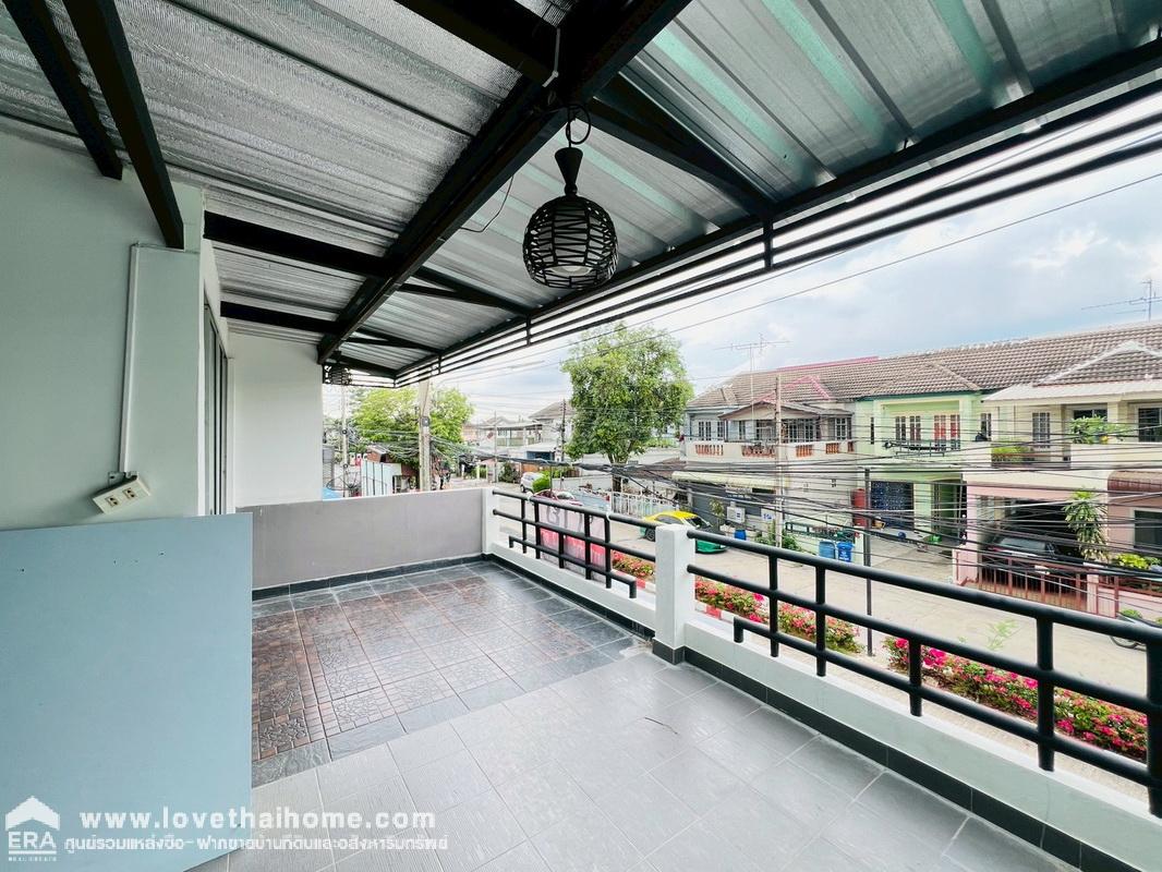 ขายทาวน์เฮ้าส์ 2 ชั้น หมู่บ้านฟ้าชมพฤกษ์ เฟส1 ลำลูกกา คลอง8 ติดถนนใหญ่เลียบคลองแปด พื้นที่ 26.2 ตรว. ถนนเมน หน้าหมู่บ้าน ใกล้สามแยกตลาดคลองแปด