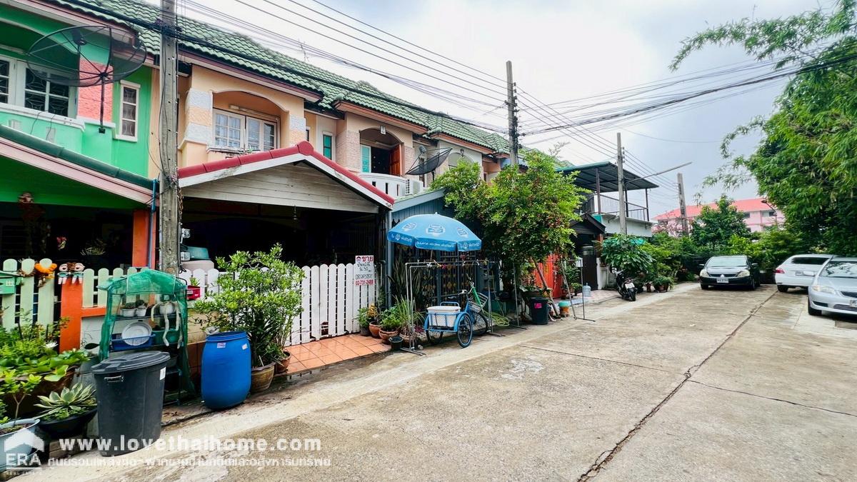 ขายทาวน์เฮ้าส์ บางบัวทอง หมู่บ้านกานต์มณี ถนนบางกรวย-ไทรน้อย พื้นที่ 16.3 ตรว. เฟส5 ติดตลาดบัวทองเคหะ ขายตามสภาพ หน้าบ้านโล่ง วิวทะเลสาบ