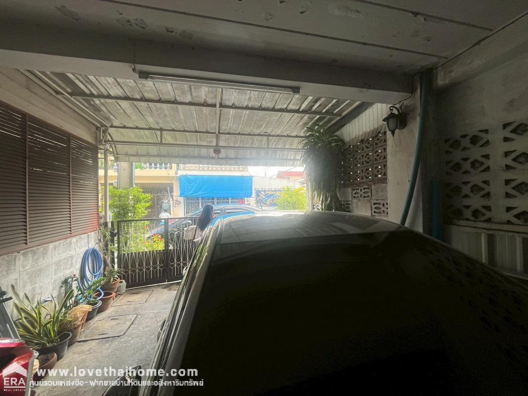 ขายทาวน์เฮ้าส์ 2 ชั้น โครงการเรวดี3 ซอยเรวดี57 แยก4 ตลาดขวัญ นนทบุรี ขนาด 17 ตารางวา ทำเลทองใจกลางเมือง!! ขายเพียงราคาสุดพิเศษ!!ต่อรองได้จริง สนใจติดต่อด่วนก่อนพลาดโอกาสทองนี้ Tel : 062-892-6297