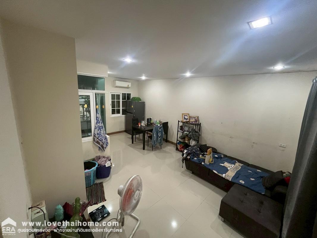 ขายทาวน์โฮม หมู่บ้านโกลเด้นทาวน์ รังสิต-คลอง3 ถนนรังสิต-นครนายก พื้นที่ 19.8 ตรว. ขายปิดหนี้ธนาคารเท่านั้น สวย พร้อมอยู่ ลดสุดๆ ราคาคุยได้