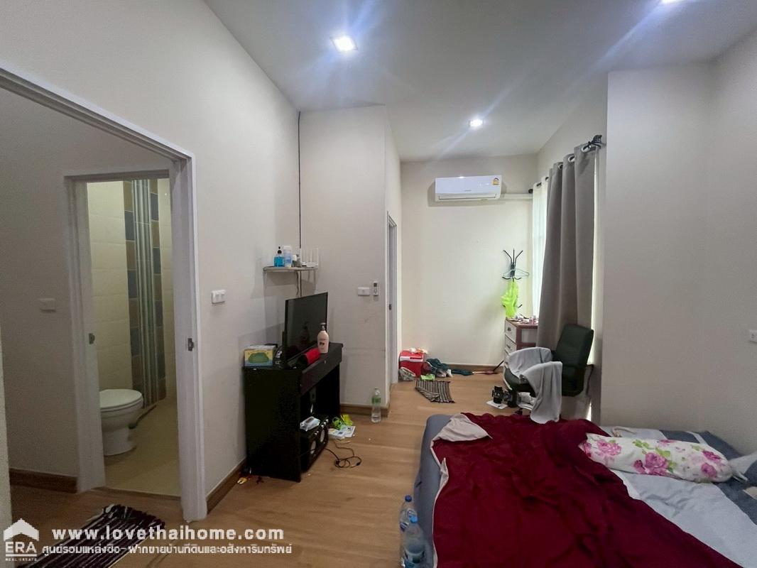 ขายทาวน์โฮม หมู่บ้านโกลเด้นทาวน์ รังสิต-คลอง3 ถนนรังสิต-นครนายก พื้นที่ 19.8 ตรว. ขายปิดหนี้ธนาคารเท่านั้น สวย พร้อมอยู่ ลดสุดๆ ราคาคุยได้
