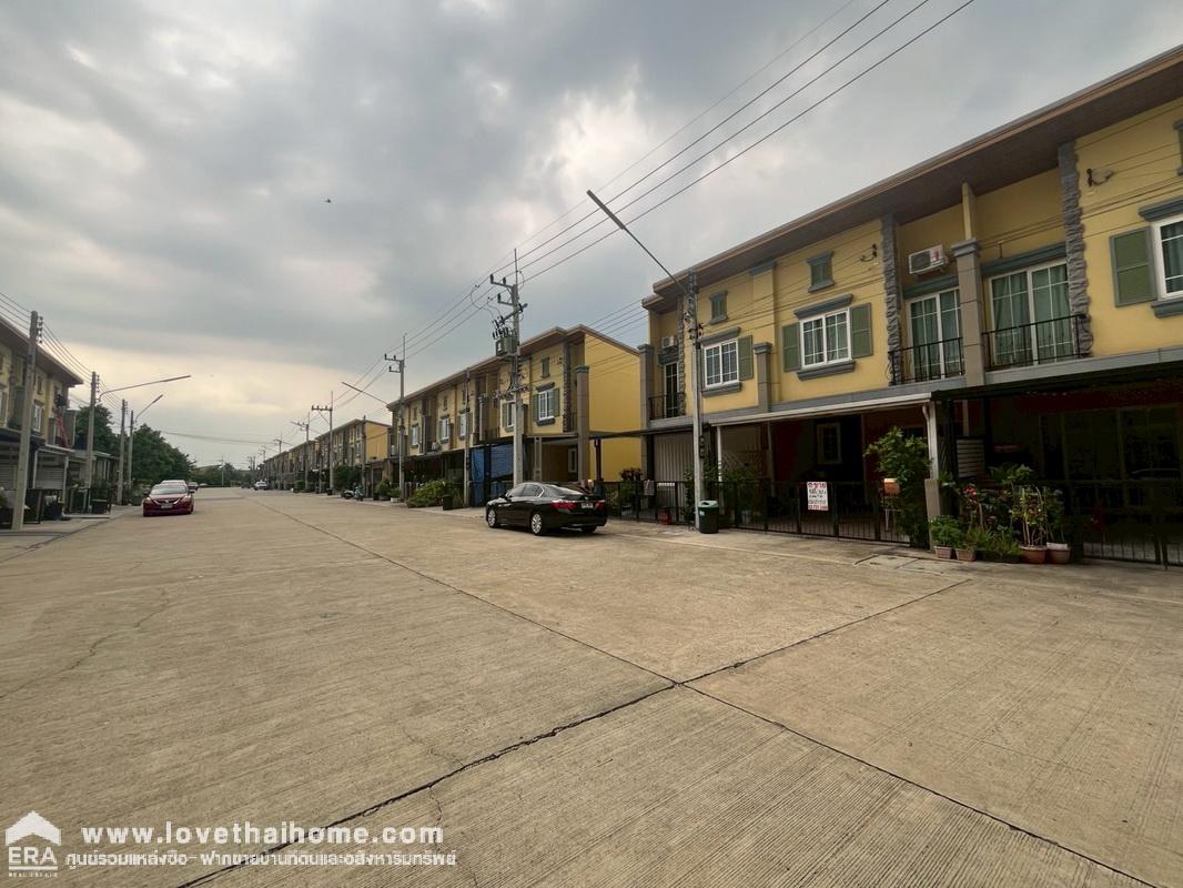 ขายทาวน์โฮม หมู่บ้านโกลเด้นทาวน์ รังสิต-คลอง3 ถนนรังสิต-นครนายก พื้นที่ 19.8 ตรว. ขายปิดหนี้ธนาคารเท่านั้น สวย พร้อมอยู่ ลดสุดๆ ราคาคุยได้