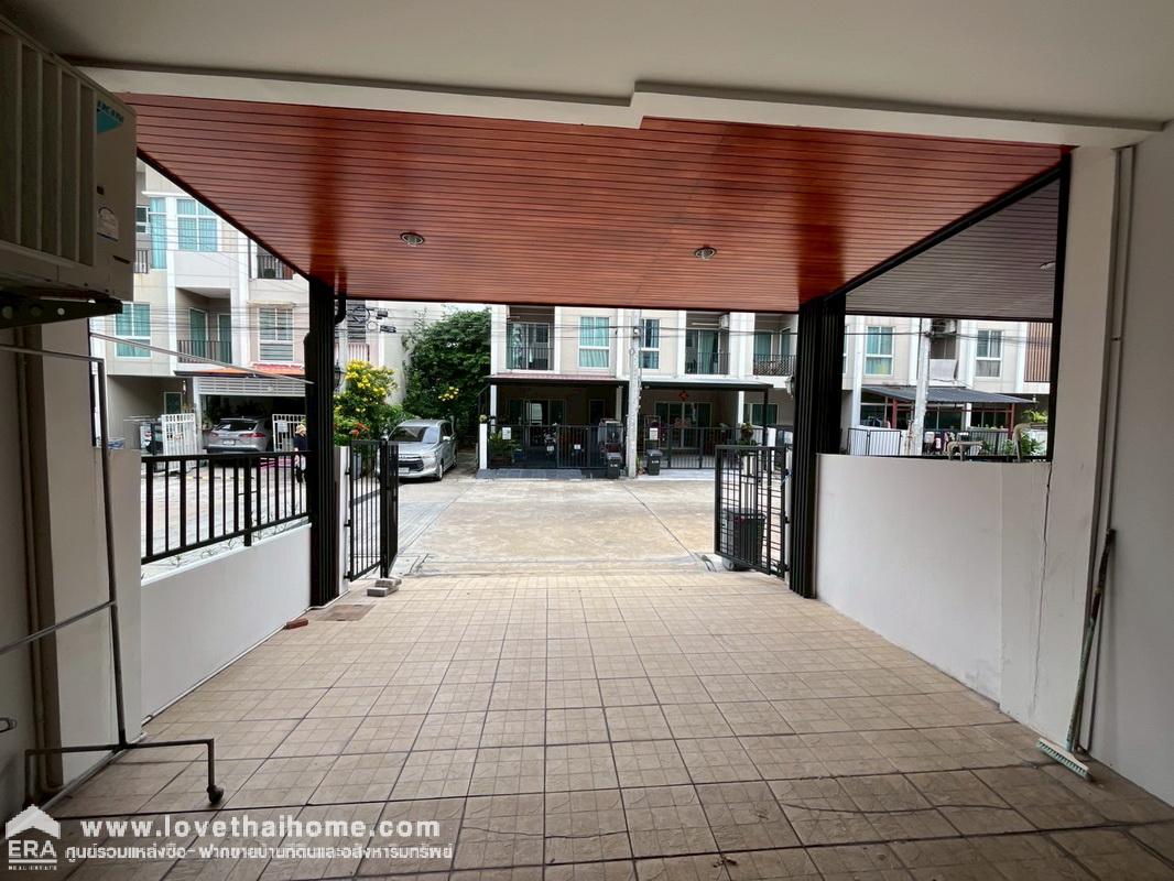 ขายทาวน์โฮม 3 ชั้น หมู่บ้านซิกเนเจอร์ รามอินทรา109 (Sixnature Ramintra109) ซ.พระยาสุเรนทร์24 หลังมุมสวย พื้นที่ 19.8 ตรว. บ้านพร้อมอยู่ แถมเฟอร์นิเจอร์ ลากกระเป๋าเข้าอยู่ได้เลย ราคาลดสุดๆ