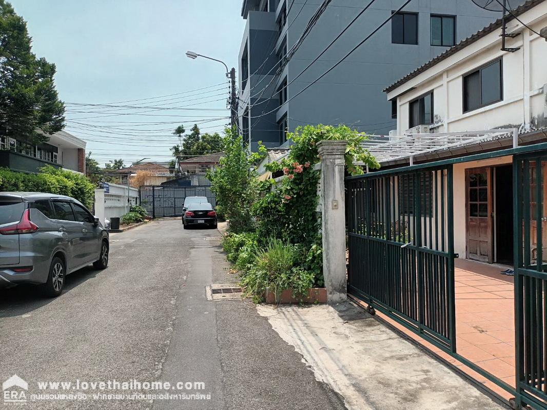 ขายบ้านเดี่ยวสุขุมวิท 71 หมู่บ้านศรีชวาลา ซ.ปรีดี 45 ใกล้ BTS พระโขนง พื้นที่ 65 ตร.วา ราคาถูกสุดในย่านนี้ ใจกลางเมือง แหล่งธุรกิจ