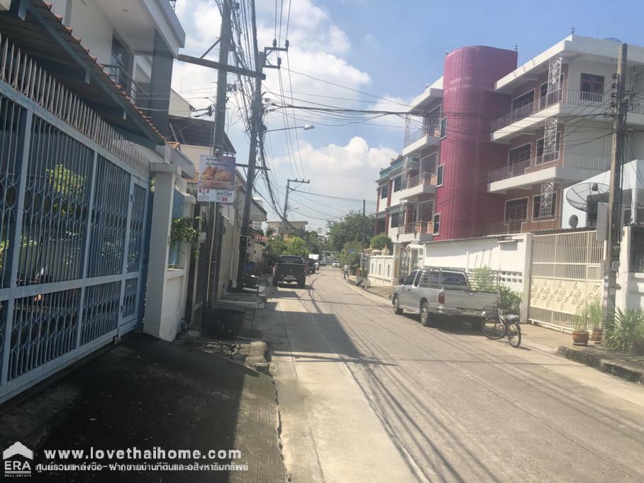 ขายที่ดินแถมบ้าน ซอยประชาราษฎร์บำเพ็ญ10 พื้นที่ 49 ตรว. ขาย 9.5 ล้านบาท ทำเลดีมาก เข้าซอยเพียง 200 เมตร ใกล้MRTห้วยขวาง