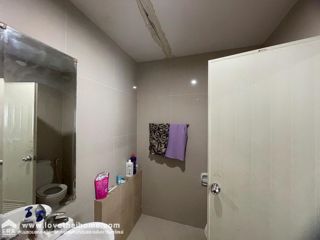 ขายด่วนทาวน์โฮม 2 ชั้น หมู่บ้านอาร์ เค พาร์ค406 รามอินทรา-คู้บอน ถ.เลียบคลองสอง พื้นที่ 51.2 ตรว. ขายถูกที่สุดในโครงการ ห่างจากป้อมยามเพียง 100 เมตร