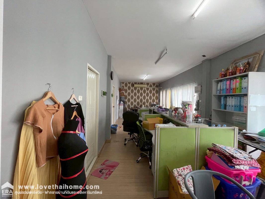 ขายด่วนทาวน์โฮม 2 ชั้น หมู่บ้านอาร์ เค พาร์ค406 รามอินทรา-คู้บอน ถ.เลียบคลองสอง พื้นที่ 51.2 ตรว. ขายถูกที่สุดในโครงการ ห่างจากป้อมยามเพียง 100 เมตร