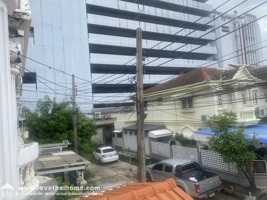 ขายทาวน์เฮ้าส์ หมู่บ้านเอเวอร์กรีน บางนา-ตราด กม.5 ใกล้รถไฟฟ้าสายสีเหลือง พื้นที่ 18 ตรว. 2 ชั้น ขายถูกในย่านนี้ บ้านรีโนเวทใหม่ทั้งหลัง