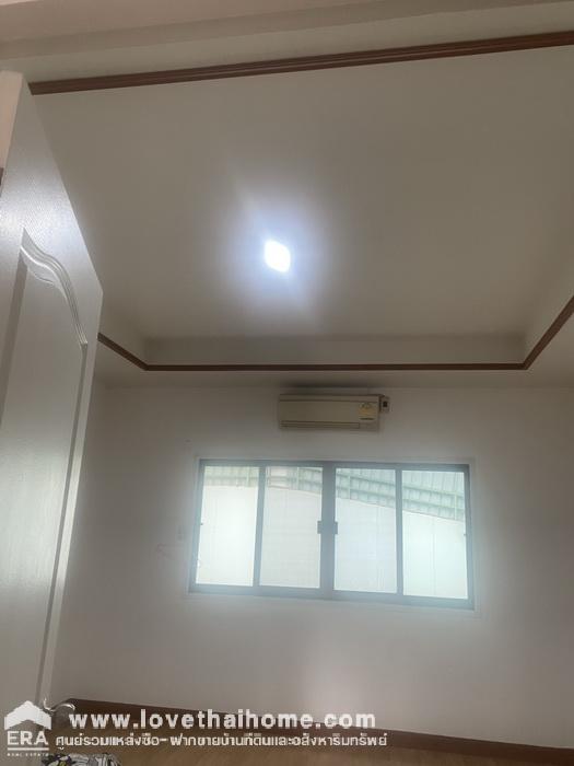 ขายทาวน์เฮ้าส์ หมู่บ้านเอเวอร์กรีน บางนา-ตราด กม.5 ใกล้รถไฟฟ้าสายสีเหลือง พื้นที่ 18 ตรว. 2 ชั้น ขายถูกในย่านนี้ บ้านรีโนเวทใหม่ทั้งหลัง