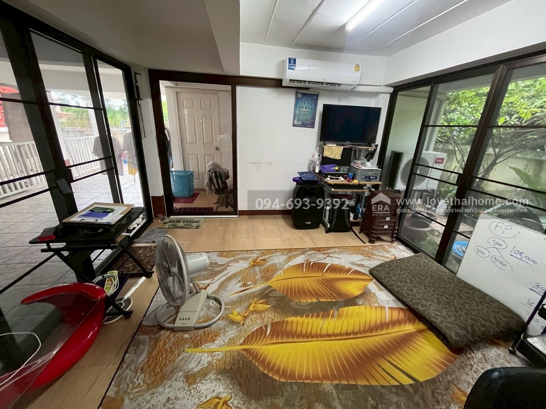 ขายบ้านเดี่ยว 2 ชั้น หมู่บ้านรุ่งกานต์1 เฟส2 บางบัวทอง บ้านสวย สไตล์พร้อมอยู่ พื้นที่ 53.9 ตรว. แบบธรรมชาติ ราคาคุยได้ ไม่แพงอย่างที่คิด ถ้าได้เยี่ยมชมบ้าน!!