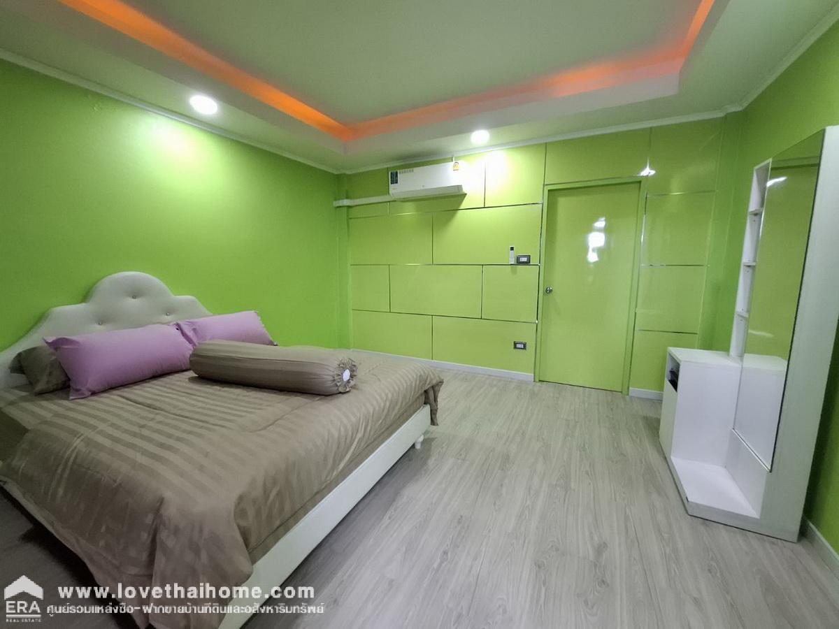 ขายตึกแถวติดถนนรังสิต-คลอง 3 ติดตลาดไทยสมบูรณ์ คลองหลวง 24.8 ตรว. แปลงมุมห้องที่ 1 ทำเลทอง เหมาะค้าขาย/ออฟฟิศ/อยู่อาศัย