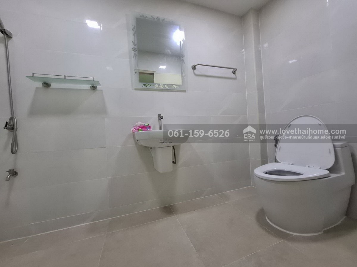 ขายตึกแถว ตลาดไทยสมบูรณ์ 3 ถ.เลียบคลองสาม คลองหลวง ปทุมธานี 24.8 ตรว. แปลงมุมห้องที่ 1 ทำเลทอง เหมาะค้าขาย/ออฟฟิศ/อยู่อาศัย