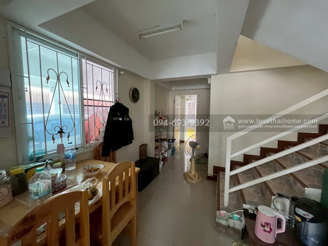 ขายบ้านเดี่ยว 2 ชั้น หมู่บ้านรุ่งกานต์1 เฟส2 บางบัวทอง ขายพร้อมผู้เช่า พื้นที่ 51.2 ตรว. บ้านสวย พร้อมอยู่ พร้อมขาย มี 2 หลังคู่ ขายรวม/แบ่งขายได้ค่ะ