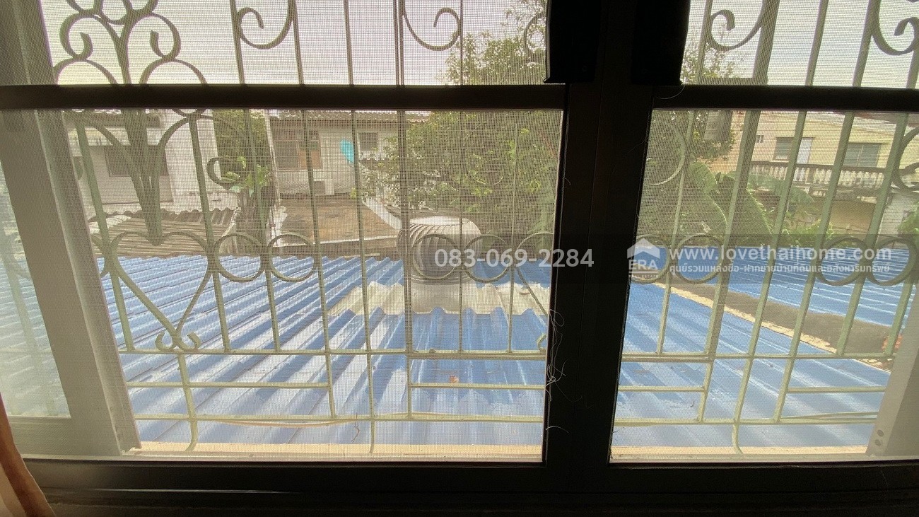 ขายทาวน์โฮม 3 ชั้น หมู่บ้านสัมมากร รามคำแหง 112 พื้นที่ 22.5 ตรว. หน้าหมู่บ้านมีรถไฟฟ้าสายสีส้ม-สถานีสัมมากร จอดรถได้ 2 คัน  