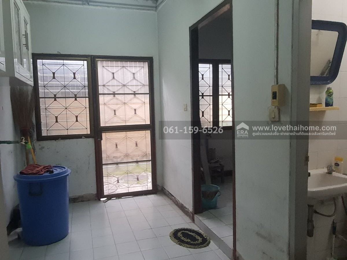 ขายทาวน์เฮ้าส์ หมู่บ้านเสนาวิลล่า คู้บอน 27 แยก 46 18 ตรว. ราคาถูก! ใกล้รถไฟฟ้าสายสีชมพู-สถานีคู้บอน