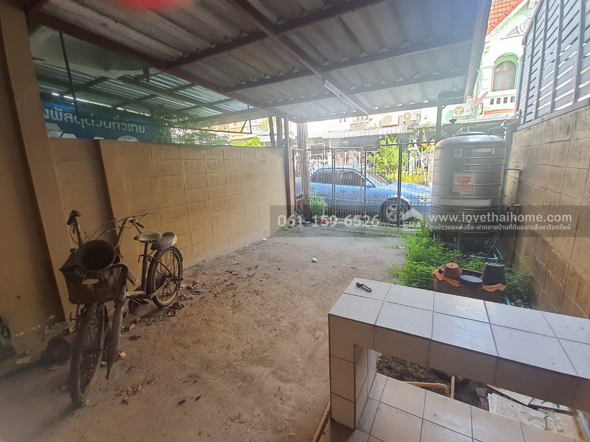 ขายทาวน์เฮ้าส์ หมู่บ้านเสนาวิลล่า คู้บอน 27 แยก 46 18 ตรว. ราคาถูก! ใกล้รถไฟฟ้าสายสีชมพู-สถานีคู้บอน