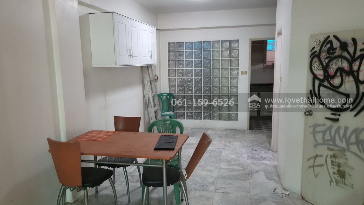 ขายบทาวน์โฮม หมู่บ้านทาวน์อินทาวน์ ลาดพร้าว 94 เข้าทางลาดพร้าว 112 ได้ บ้าน 5 ระดับ 18.3 ตรว. พร้อมครัวบิวท์อิน ใกล้ทางด่วนรามอินทรา-อาจณรงค์