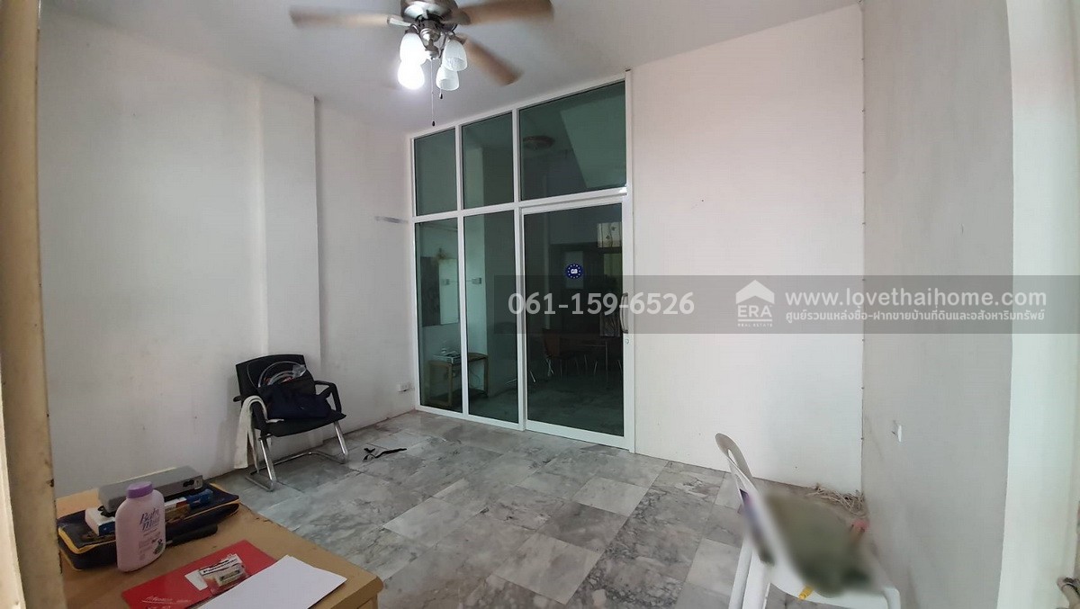 ขายบทาวน์โฮม หมู่บ้านทาวน์อินทาวน์ ลาดพร้าว 94 เข้าทางลาดพร้าว 112 ได้ บ้าน 5 ระดับ 18.3 ตรว. พร้อมครัวบิวท์อิน ใกล้ทางด่วนรามอินทรา-อาจณรงค์