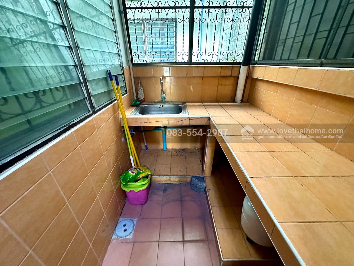ขายทาวน์เฮ้าส์ราคาถูก หมู่บ้านริเวอร์โฮม ถ.แจ้งวัฒนะ-ปากเกร็ด 4 พื้นที่ 17 ตรว. สภาพดี ใกล้แหล่งชุมชน-ตลาดปากเกร็ด-ท่าเรือ