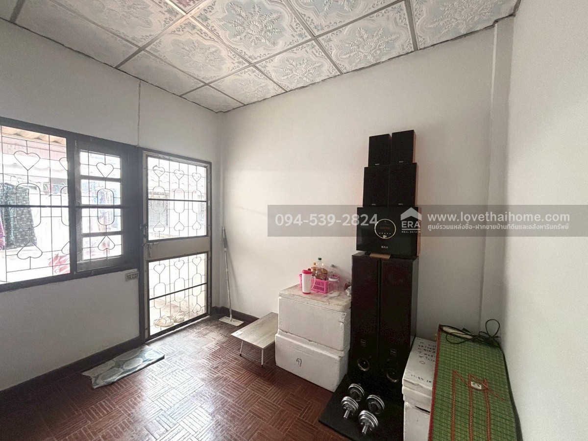 ขายทาวน์เฮ้าส์ หมู่บ้านลัลลี่ วิลล์ ลำลูกกา-คลอง 3 ปทุมธานี พื้นที่ 21 ตรว. ขายถูกที่สุดในโครงการ ใกล้รถไฟฟ้าสายสีเขียว-สถานีคูคต โครงการติดถนนลำลูกกา