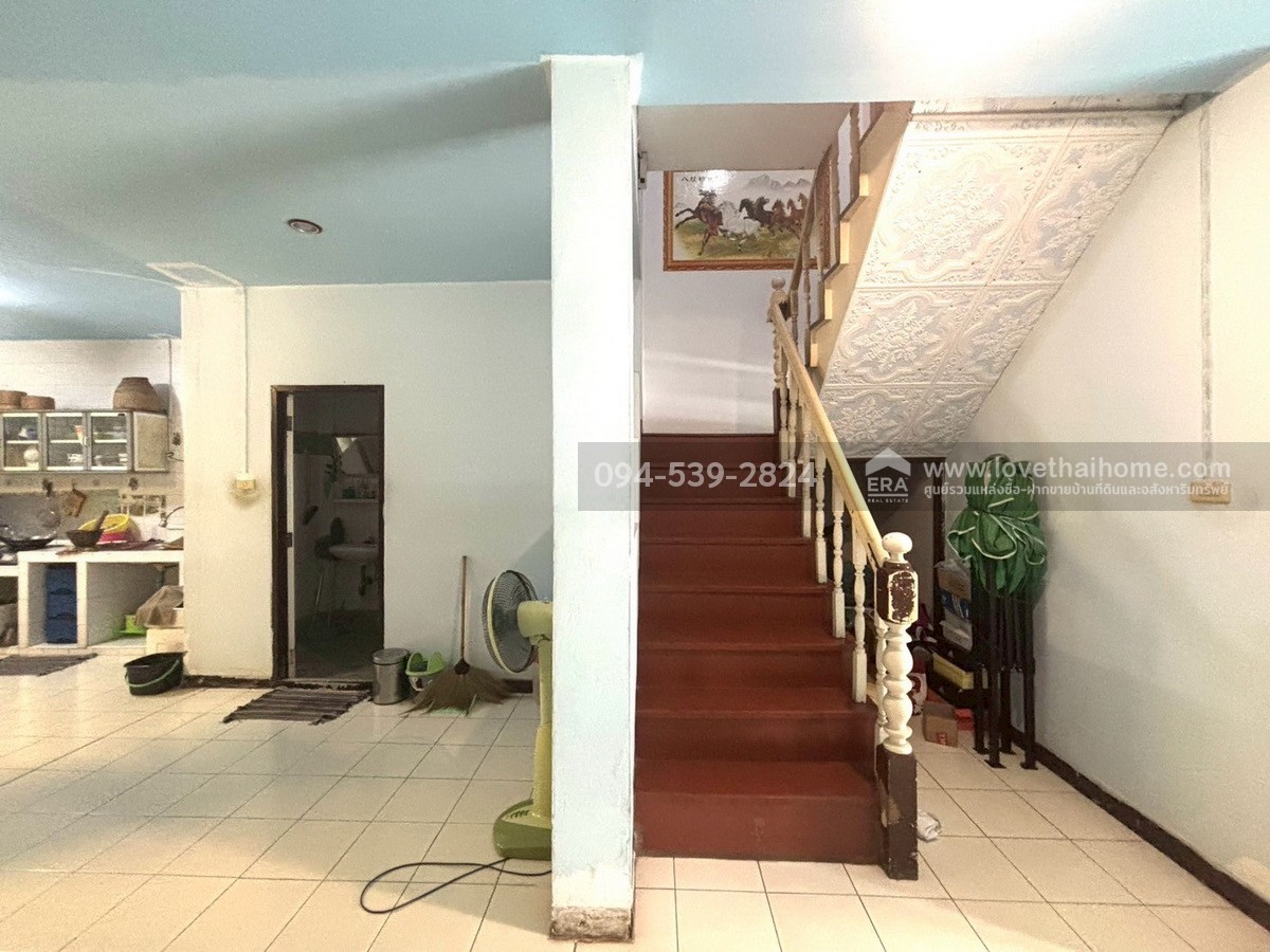 ขายทาวน์เฮ้าส์ หมู่บ้านลัลลี่ วิลล์ ลำลูกกา-คลอง 3 ปทุมธานี พื้นที่ 21 ตรว. ขายถูกที่สุดในโครงการ ใกล้รถไฟฟ้าสายสีเขียว-สถานีคูคต โครงการติดถนนลำลูกกา